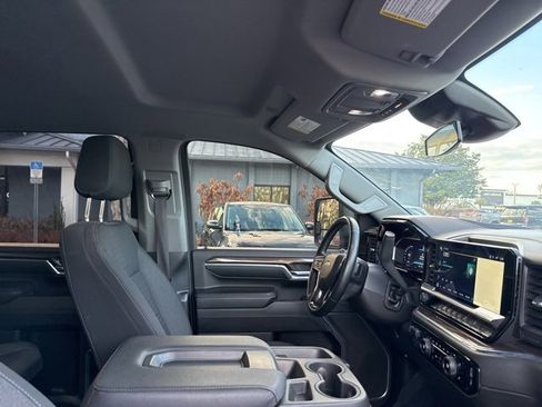 Used 2024 Chevrolet Silverado 2500 LT image 12