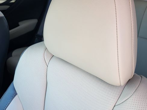 Certified 2025 Subaru Outback Limited image 14