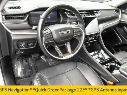 Used 2022 Jeep Grand Cherokee Limited image 5