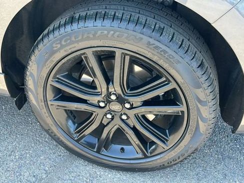 Used 2022 Ford Edge ST-Line image 6