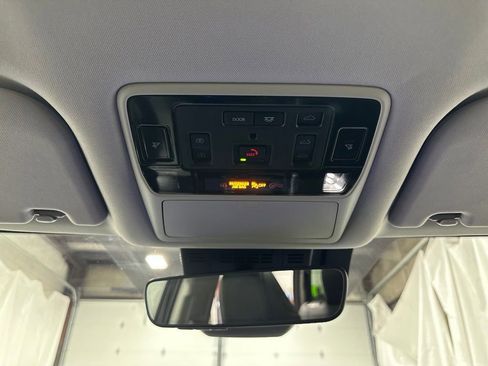 Used 2025 Toyota Grand Highlander AWD image 42