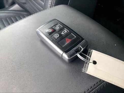 Used 2020 Land Rover Discovery Sport S image 11