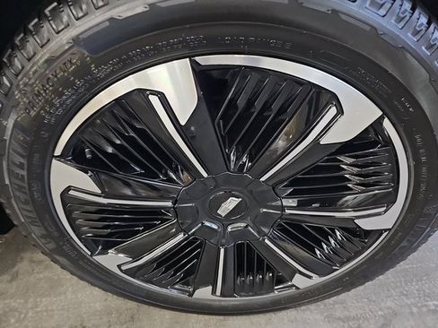 New 2026 Cadillac Escalade IQL Sport 1 w/ LPO, Floor Liner Package image 35