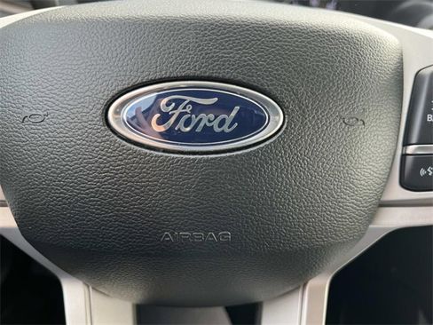 Used 2024 Ford Explorer Limited image 35