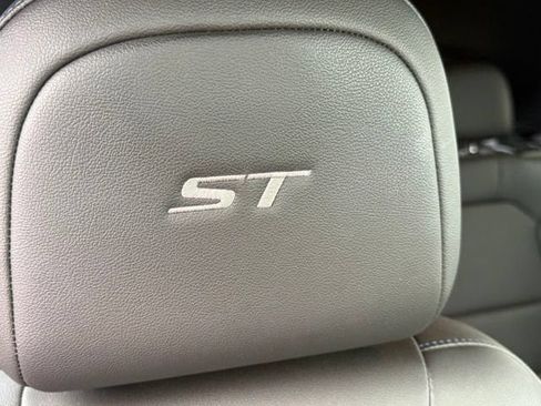 Used 2025 Buick Envista Sport Touring w/ Convenience I Package FWD image 16