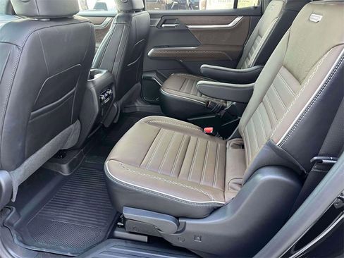 New 2026 GMC Acadia Denali Ultimate w/ LPO, Floor Liner Package image 16