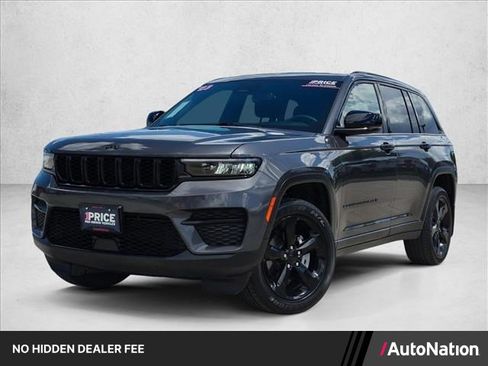 Used 2023 Jeep Grand Cherokee Altitude AWD/4WD image 1