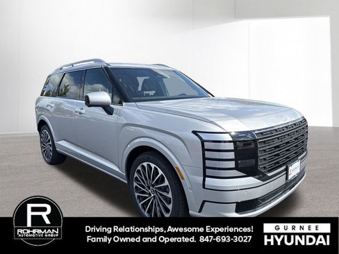 Used 2026 Hyundai Palisade Calligraphy image 2