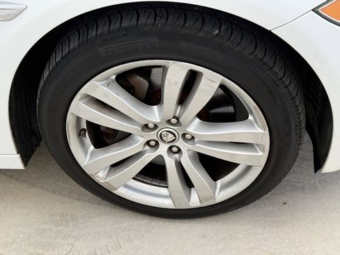 Used 2012 Jaguar XJ L RWD image 14
