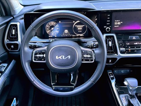 Used 2023 Kia Sorento SX image 5
