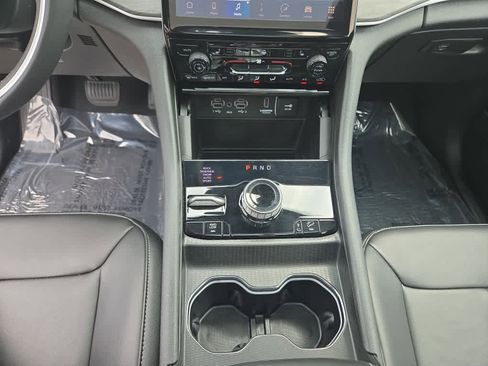 Used 2023 Jeep Grand Cherokee image 32