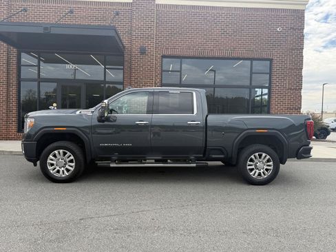 Used 2023 GMC Sierra 2500 Denali w/ Denali Ultimate Package AWD/4WD image 3