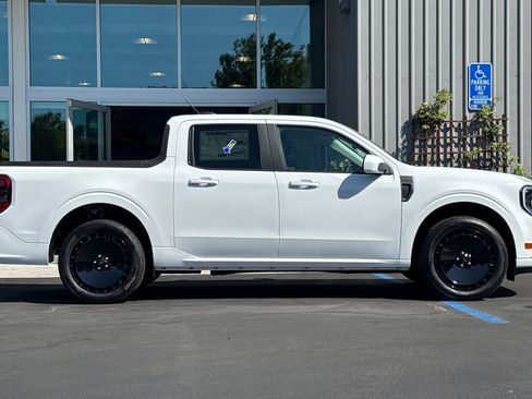 New 2025 Ford Maverick Lobo AWD/4WD image 10
