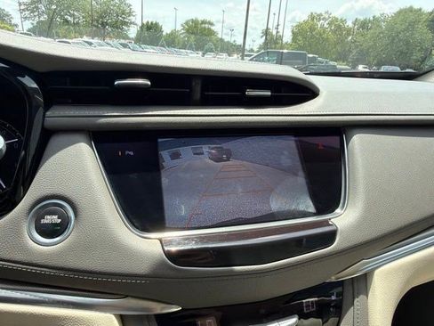 Used 2017 Cadillac XT5 Premium Luxury AWD/4WD image 30