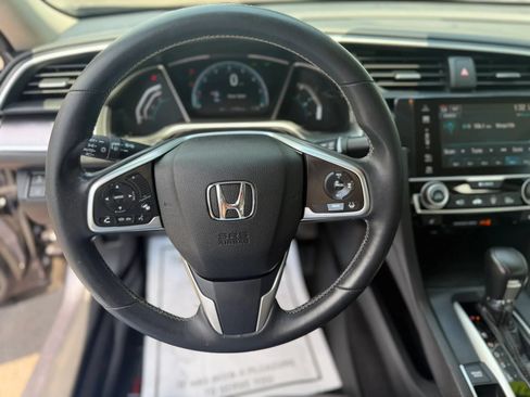 Used 2017 Honda Civic Touring image 17