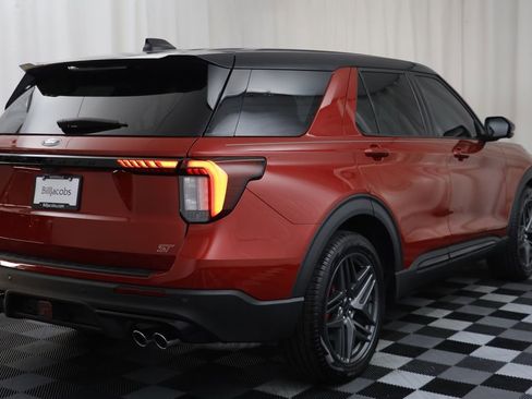 Used 2025 Ford Explorer ST w/ Sun And Sound Package image 17