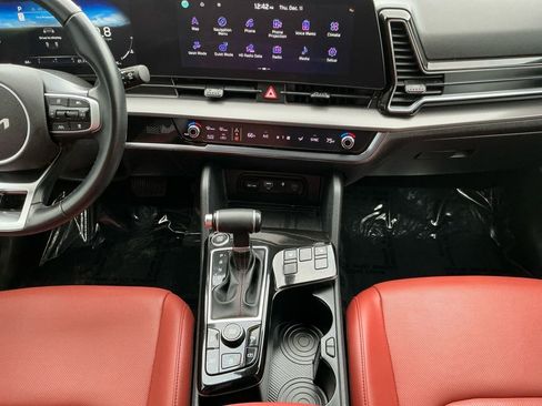 Used 2023 Kia Sportage SX image 11