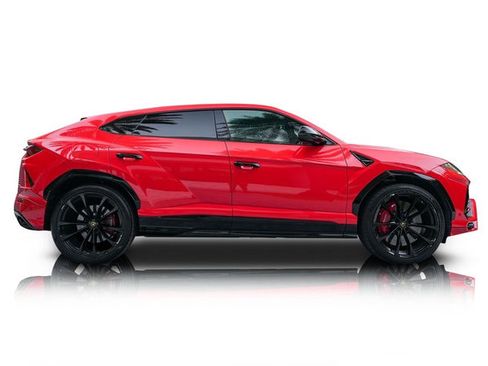 Used 2019 Lamborghini Urus image 2