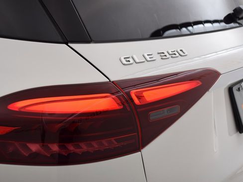 Used 2025 Mercedes-Benz GLE 350 4MATIC image 12