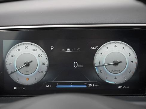 Certified 2024 Hyundai Tucson Limited AWD/4WD image 30