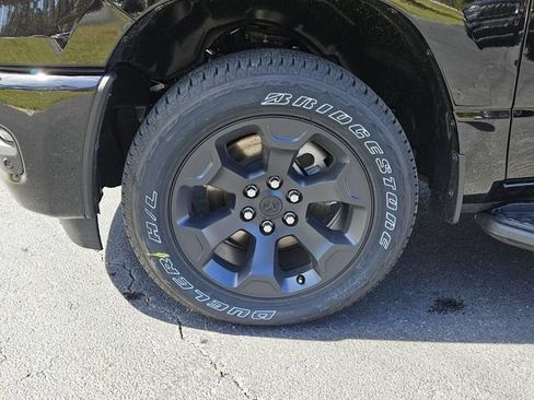 New 2026 RAM 1500 Express AWD/4WD image 9