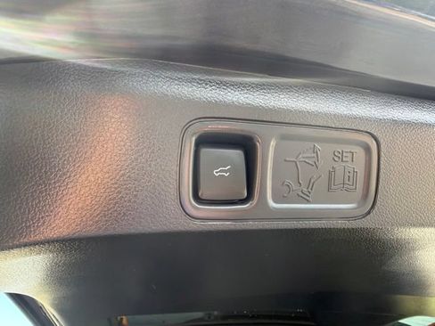 Used 2023 Ford Expedition Limited RWD image 22