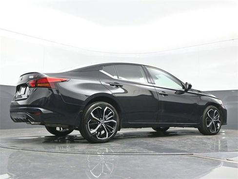 Certified 2024 Nissan Altima 2.5 SR image 25
