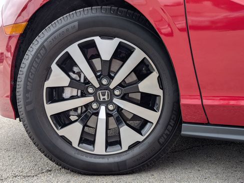 Certified 2025 Honda Odyssey EX-L image 29