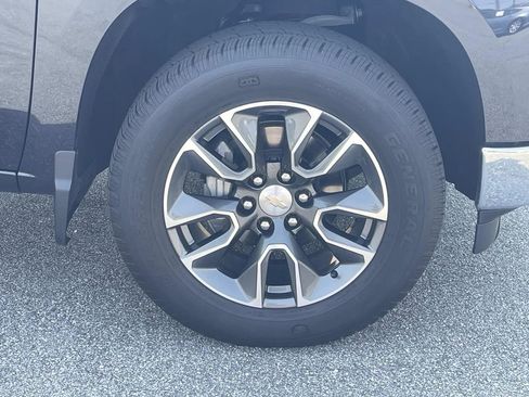 Used 2024 Chevrolet Silverado 1500 LT image 11
