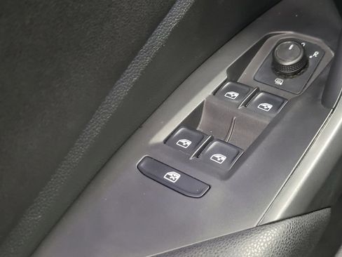 Used 2019 Volkswagen Jetta SEL Premium FWD image 27