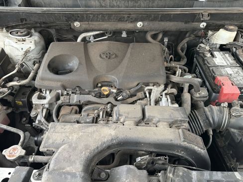 Used 2021 Toyota RAV4 XLE image 33