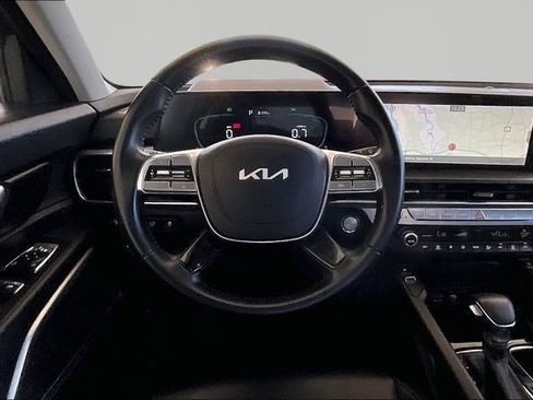 Used 2025 Kia Telluride S image 8