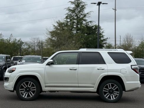 Used 2021 Toyota 4Runner Limited image 2