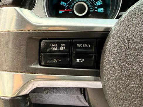 Used 2013 Ford Mustang Coupe RWD image 29