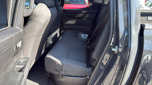 Used 2025 Toyota Tacoma SR5 AWD/4WD image 15