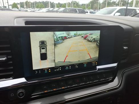 Used 2023 Chevrolet Silverado 1500 ZR2 w/ Technology Package AWD/4WD image 25