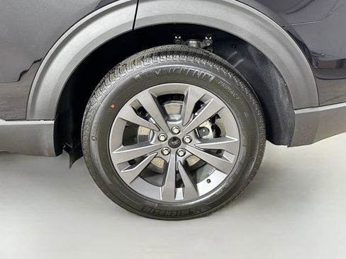 New 2026 Ford Explorer Active w/ Active Comfort Package image 31