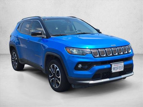 Used 2022 Jeep Compass Limited AWD/4WD image 3