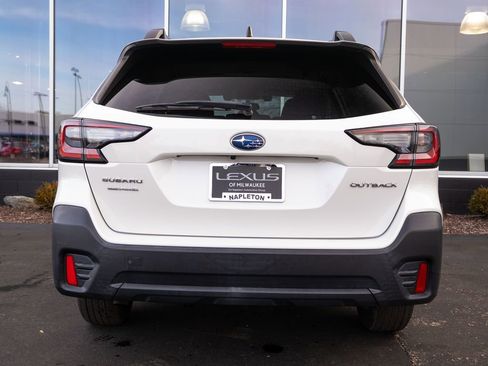 Used 2022 Subaru Outback Premium image 8