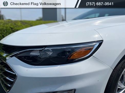 Used 2024 Chevrolet Malibu LT FWD image 11