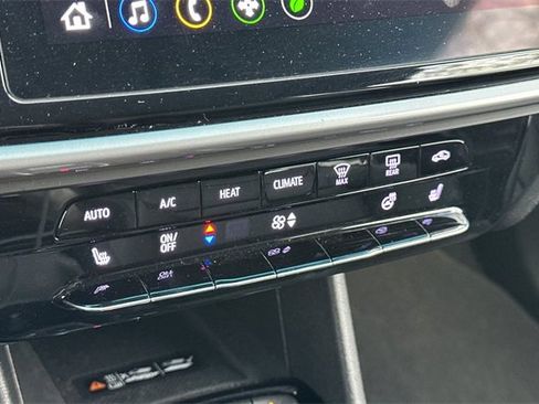 Used 2022 Chevrolet Bolt LT w/ Infotainment Package image 23