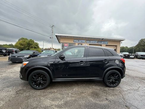 Used 2017 Mitsubishi Outlander Sport LE image 3