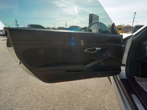 Used 2016 Porsche Boxster image 14