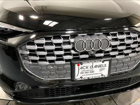 Used 2025 Audi Q5 Premium w/ Convenience Package AWD/4WD image 23