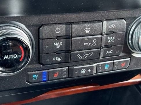Used 2019 Ford F150 King Ranch w/ Equipment Group 601A Luxury AWD/4WD image 15