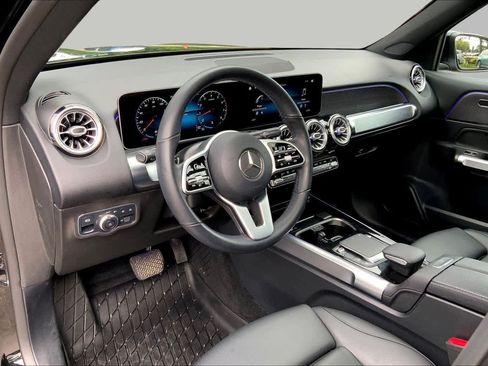 Certified 2021 Mercedes-Benz GLB 250 4MATIC image 18