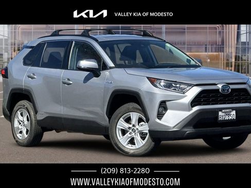 Used 2020 Toyota RAV4 XLE w/ XLE Grade Weather Package image 1