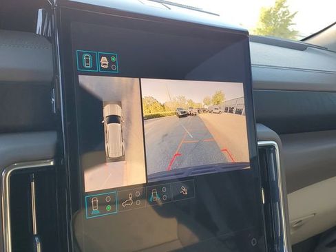 Used 2025 GMC Yukon Denali w/ Sun & Power Step Package image 21