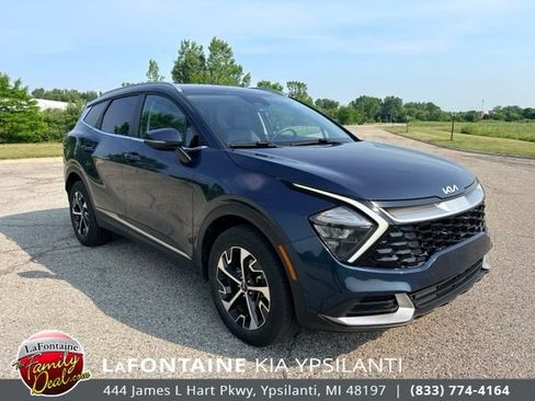 Used 2023 Kia Sportage EX AWD/4WD image 7