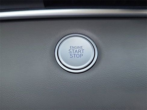 New 2025 Hyundai Elantra Sport image 12